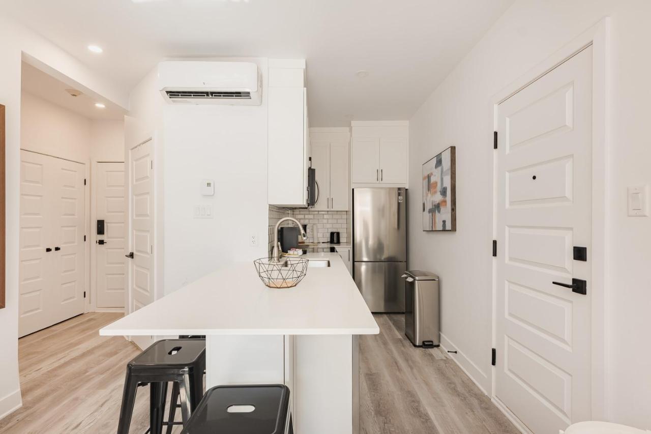 M11 Luxury 2br Sofa Bed In The Heart Of Plateaumile-end Montreal