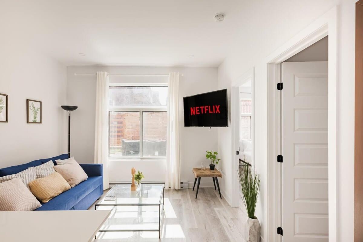 M11 Luxury 2br Sofa Bed In The Heart Of Plateaumile-end Apartment Montreal